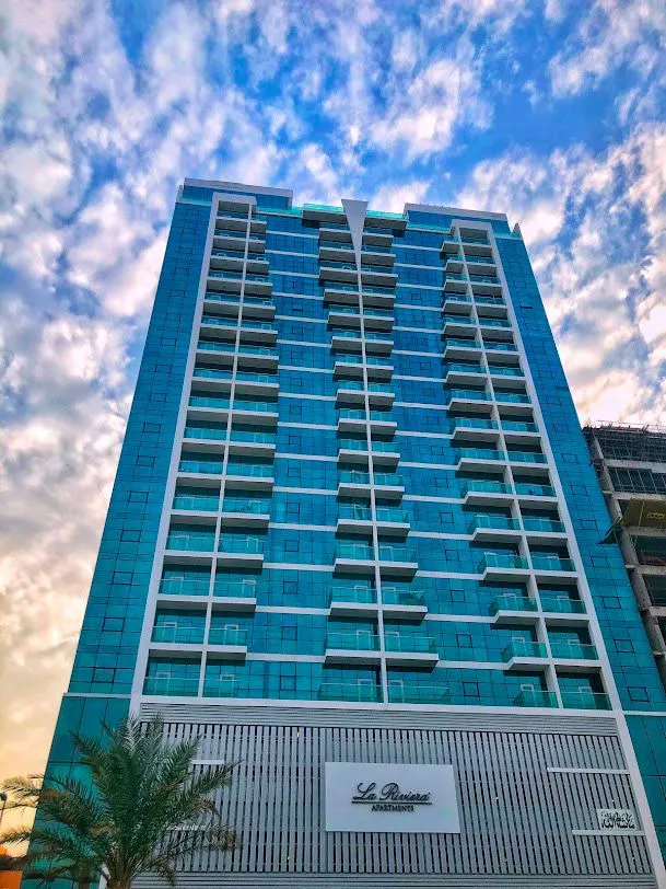 La Riviera Apartments